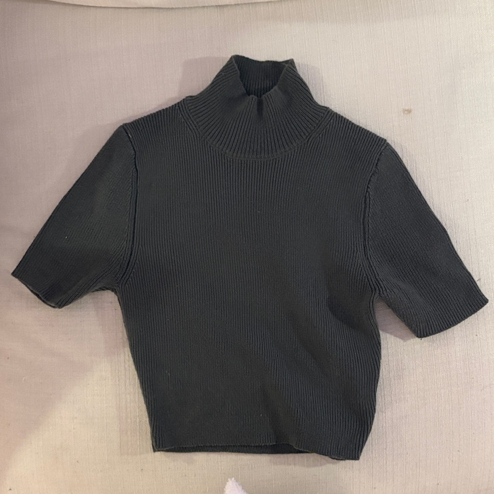 Zara Gray Ribbed Short Sleeve Turtleneck